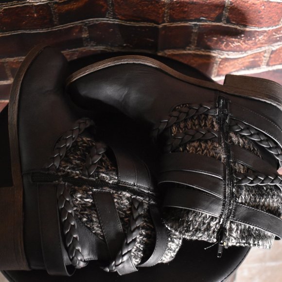 Fergalicious Black Short Boot - Picture 4 of 7